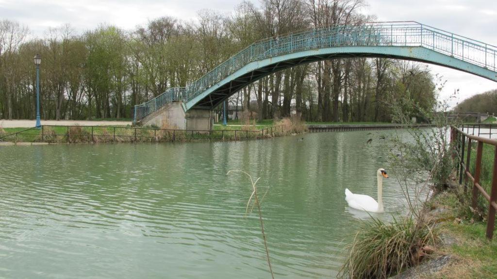 Hotel Les Collinades De Chalons Zewnętrze zdjęcie